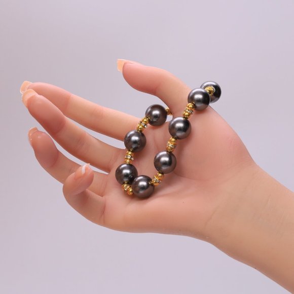 Dark pearl necklace with toggle lock and matching bracelet. - Picture 4 of 6